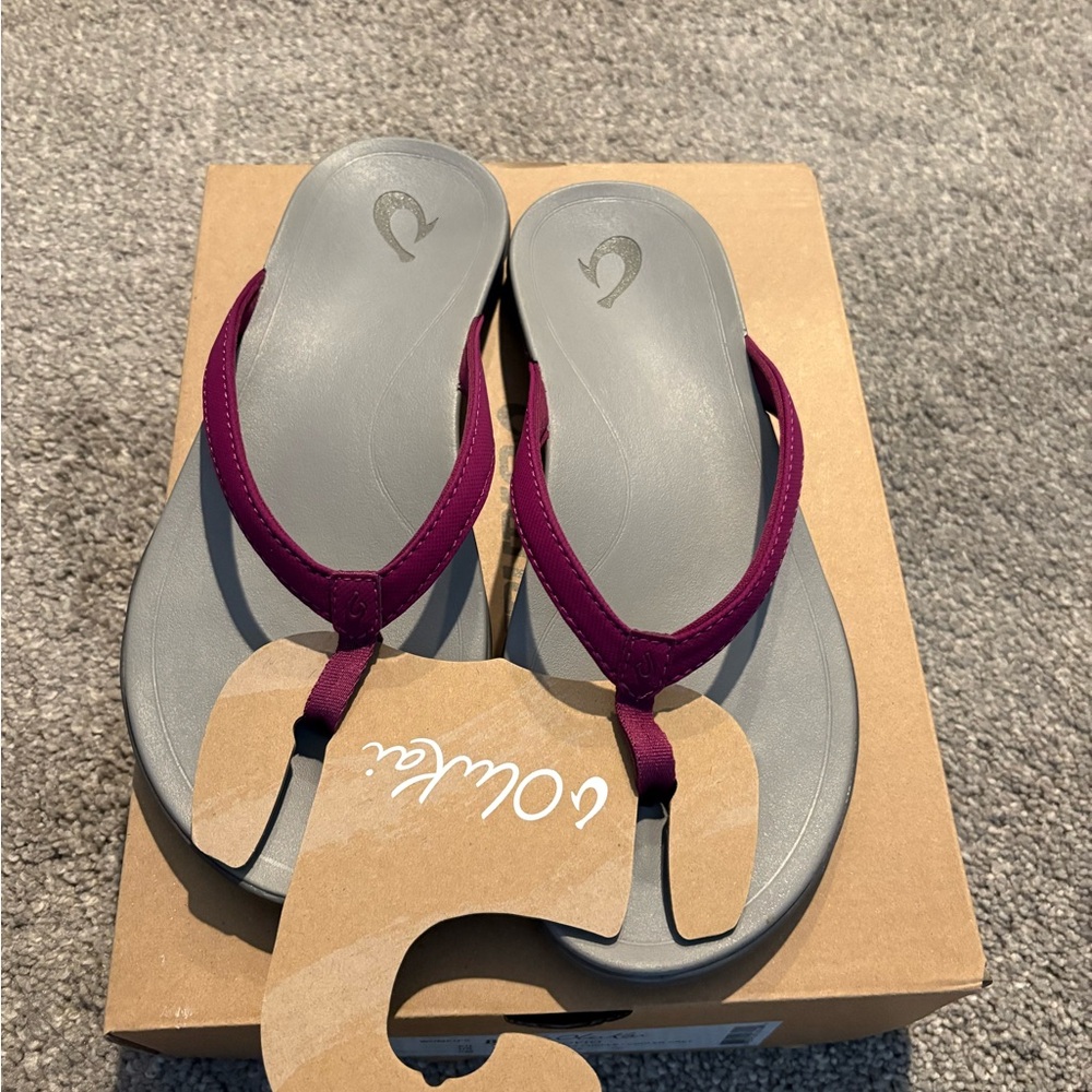 Olukai  Women's Ho’ Opio  Purple Flip Flops